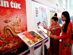 Exposition Vietnam-Laos de livres et journaux